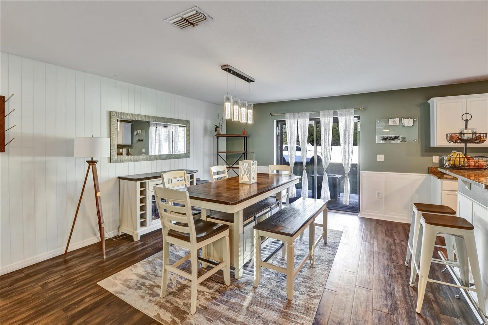 Image 5 of 51 For 35729 Rose Moss Avenue