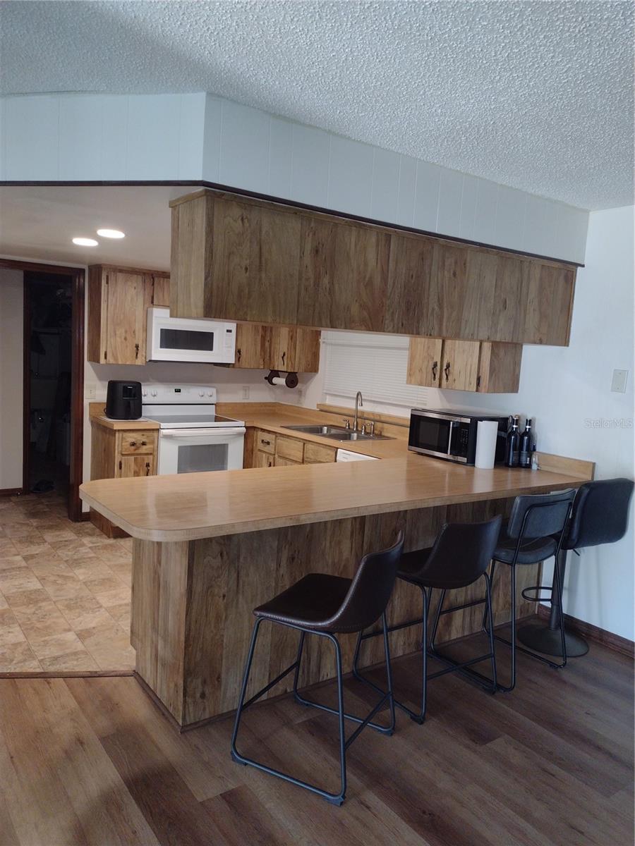 Image 10 of 26 For 35025 Raintree Drive