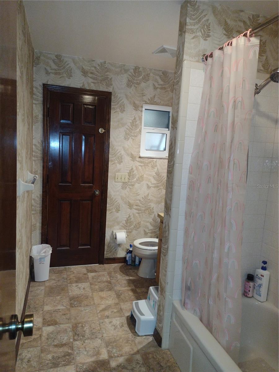 Image 18 of 26 For 35025 Raintree Drive