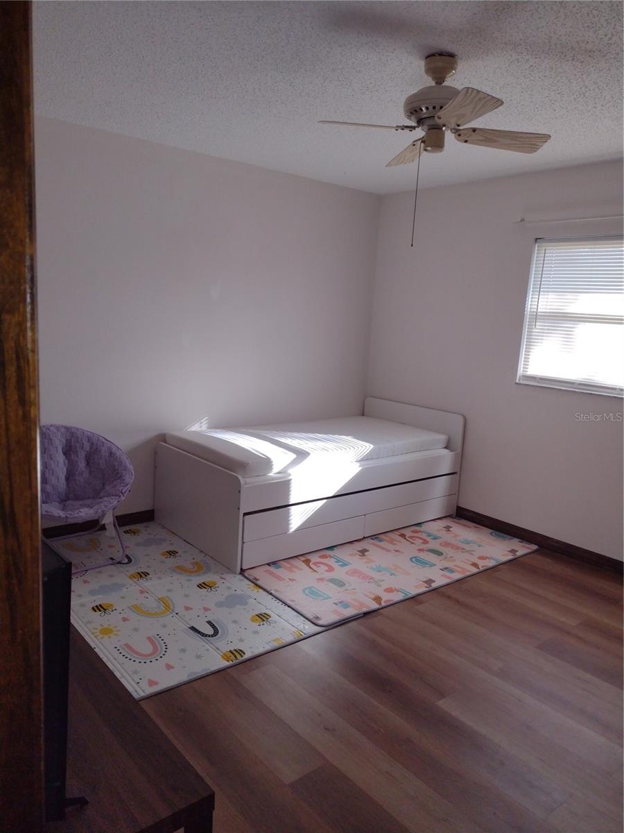 Image 19 of 26 For 35025 Raintree Drive