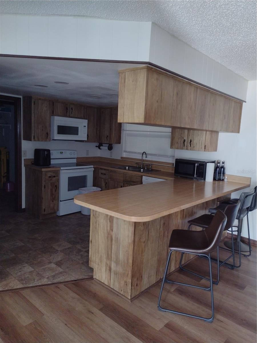 Image 7 of 26 For 35025 Raintree Drive