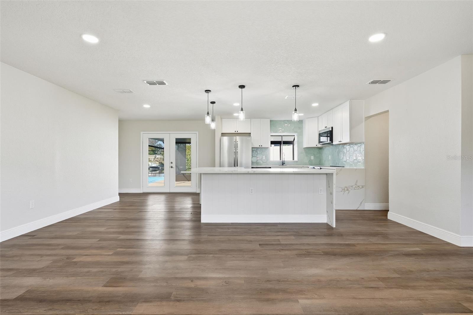 Image 11 of 64 For 1611 Canal Court