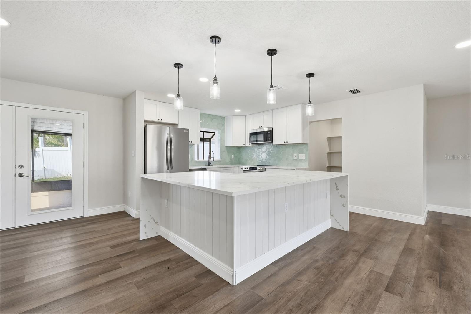 Image 12 of 64 For 1611 Canal Court