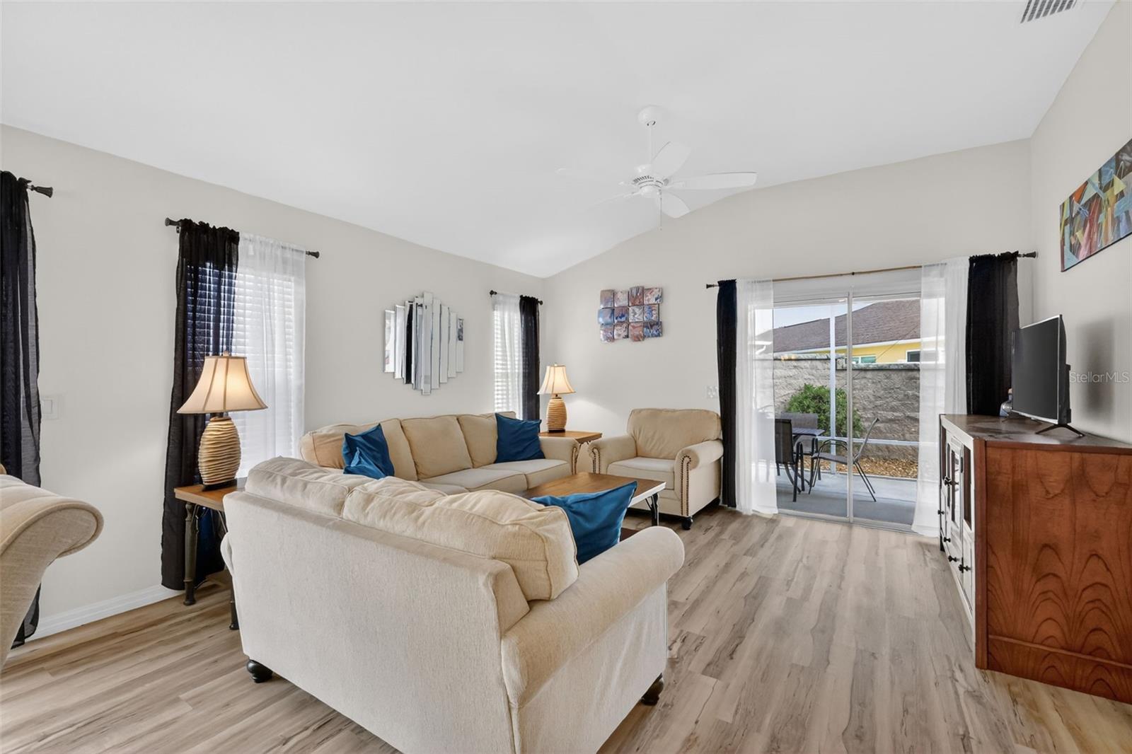 Image 15 of 37 For 2973 Kramer Court