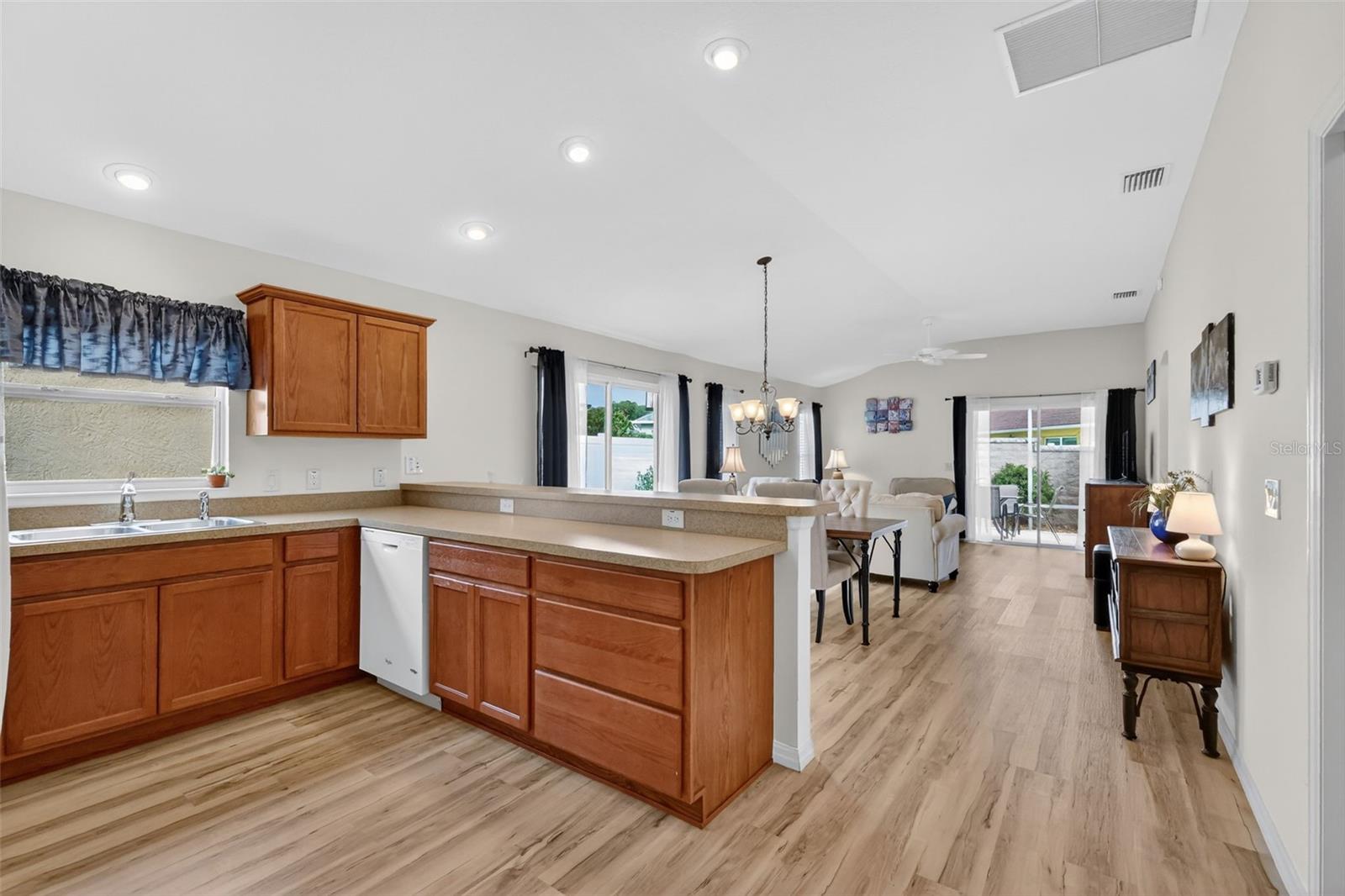 Image 7 of 37 For 2973 Kramer Court