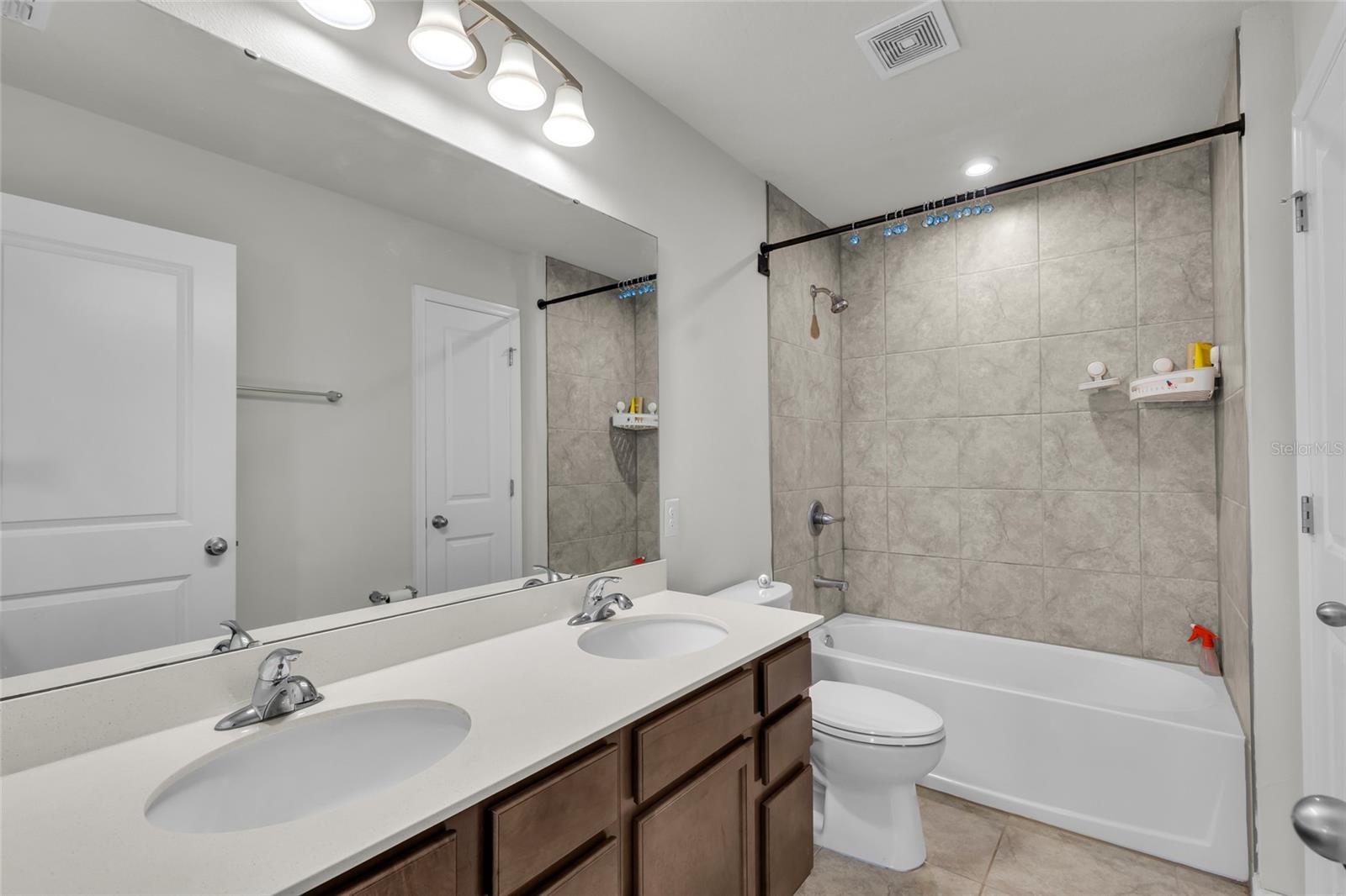 Image 31 of 48 For 5045 Grand Teton Court