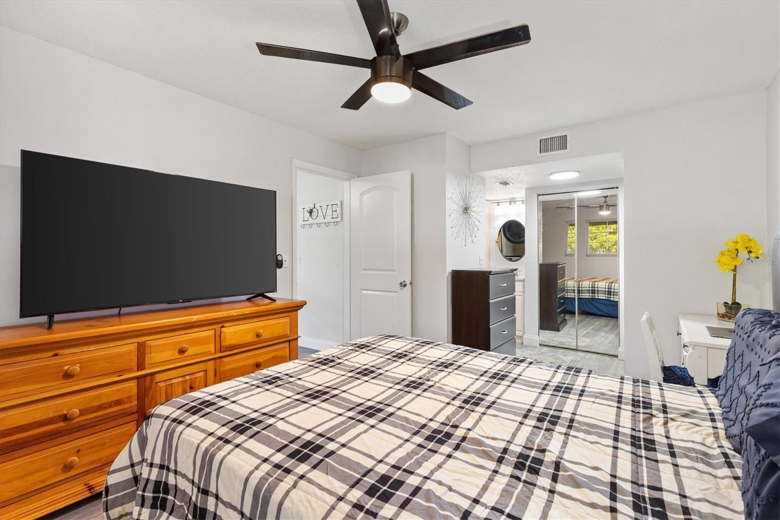 Image 14 of 21 For 454 Fairways Circle B204