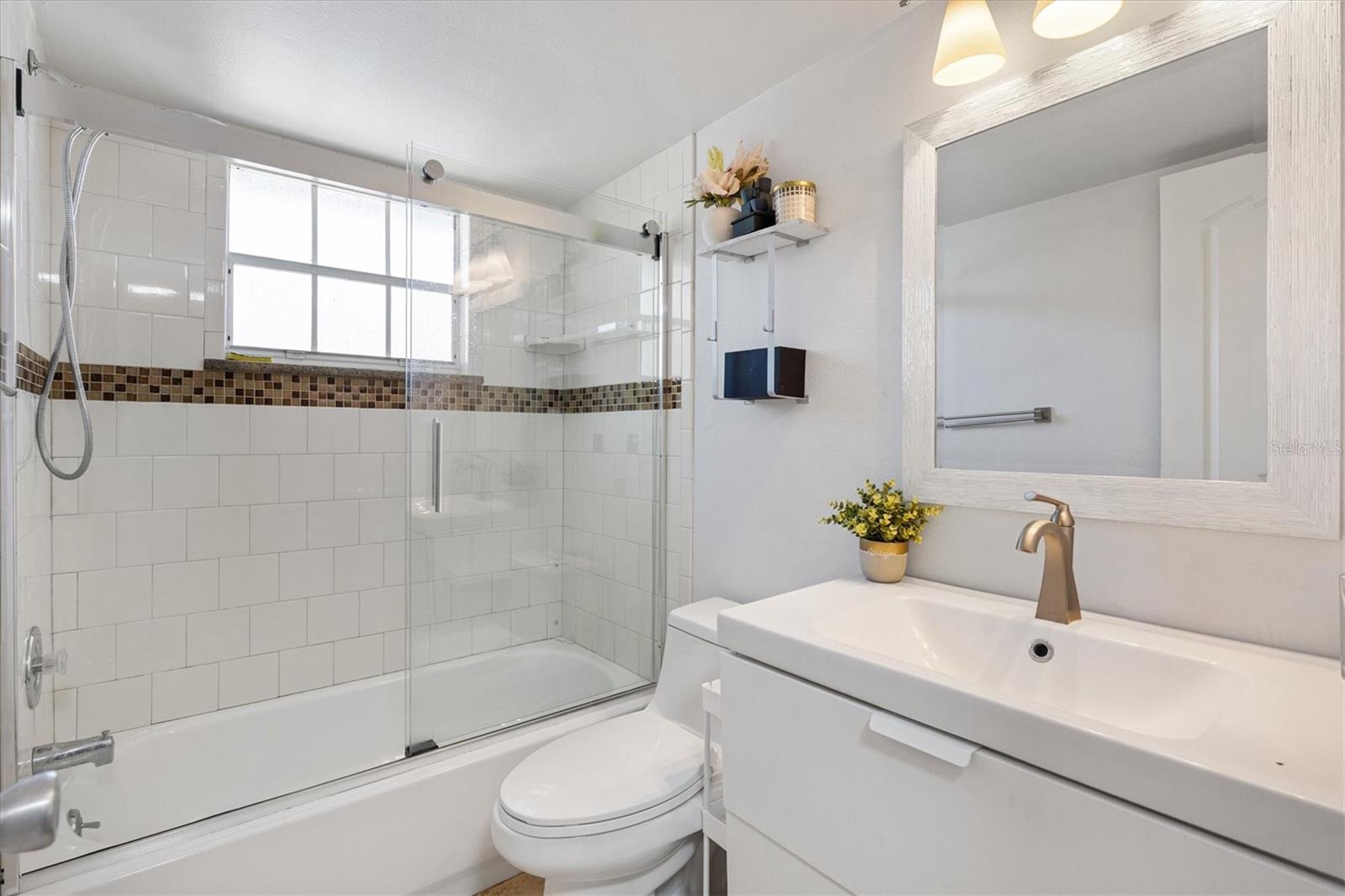 Image 19 of 21 For 454 Fairways Circle B204