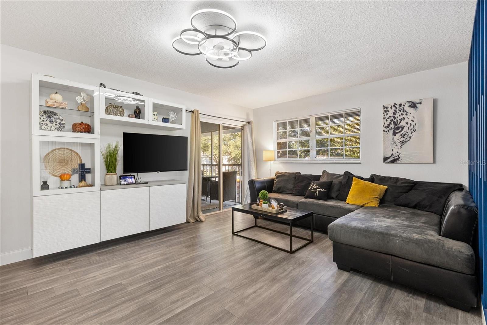 Image 7 of 21 For 454 Fairways Circle B204