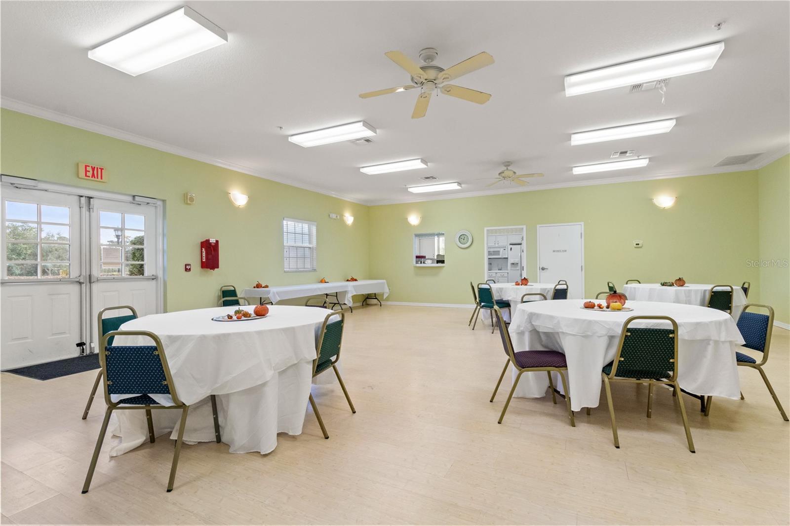 Image 48 of 61 For 7980 Southern Pines Drive