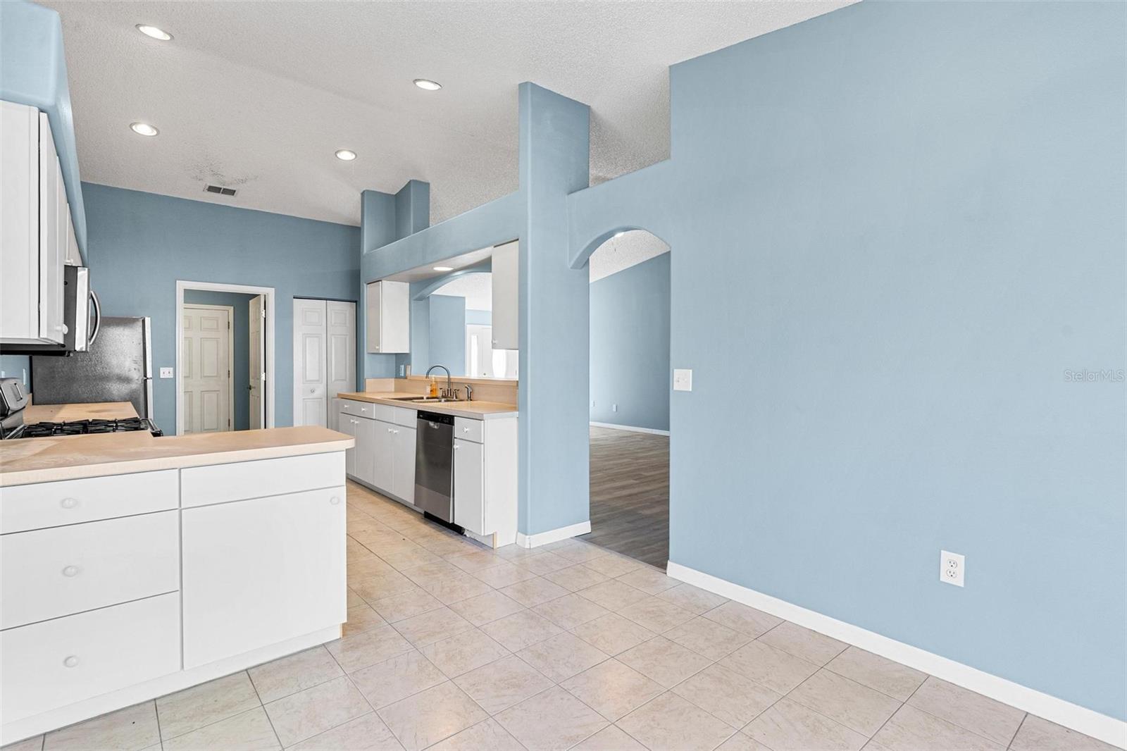 Image 12 of 28 For 1009 Forest Breeze Path