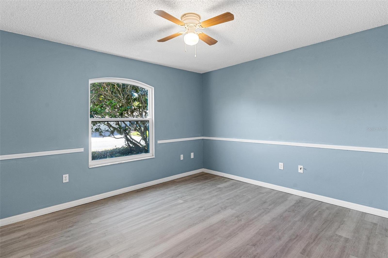 Image 20 of 28 For 1009 Forest Breeze Path