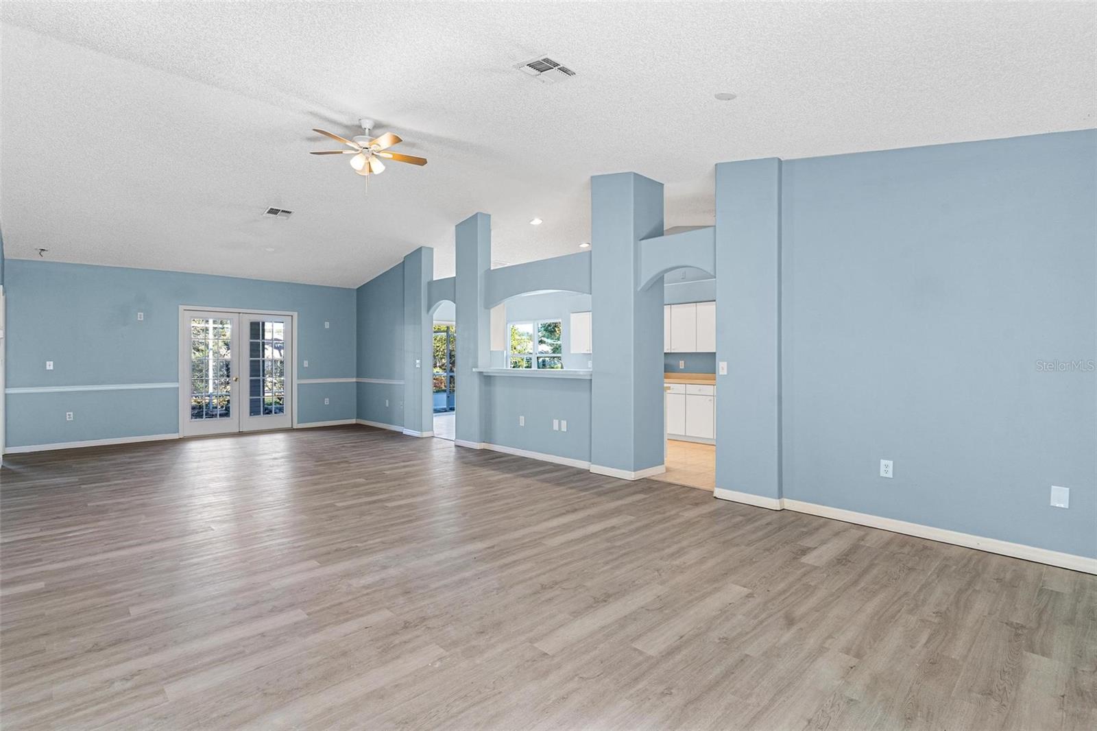 Image 4 of 28 For 1009 Forest Breeze Path