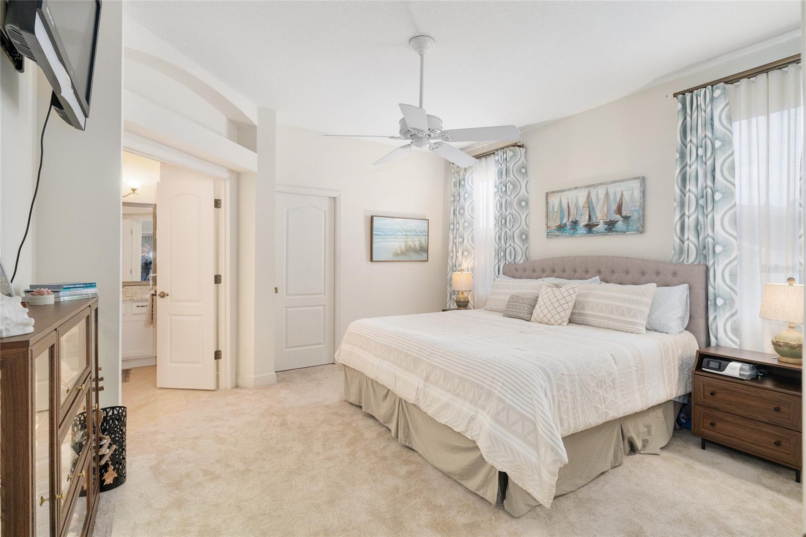 Image 17 of 34 For 879 Chapman Loop