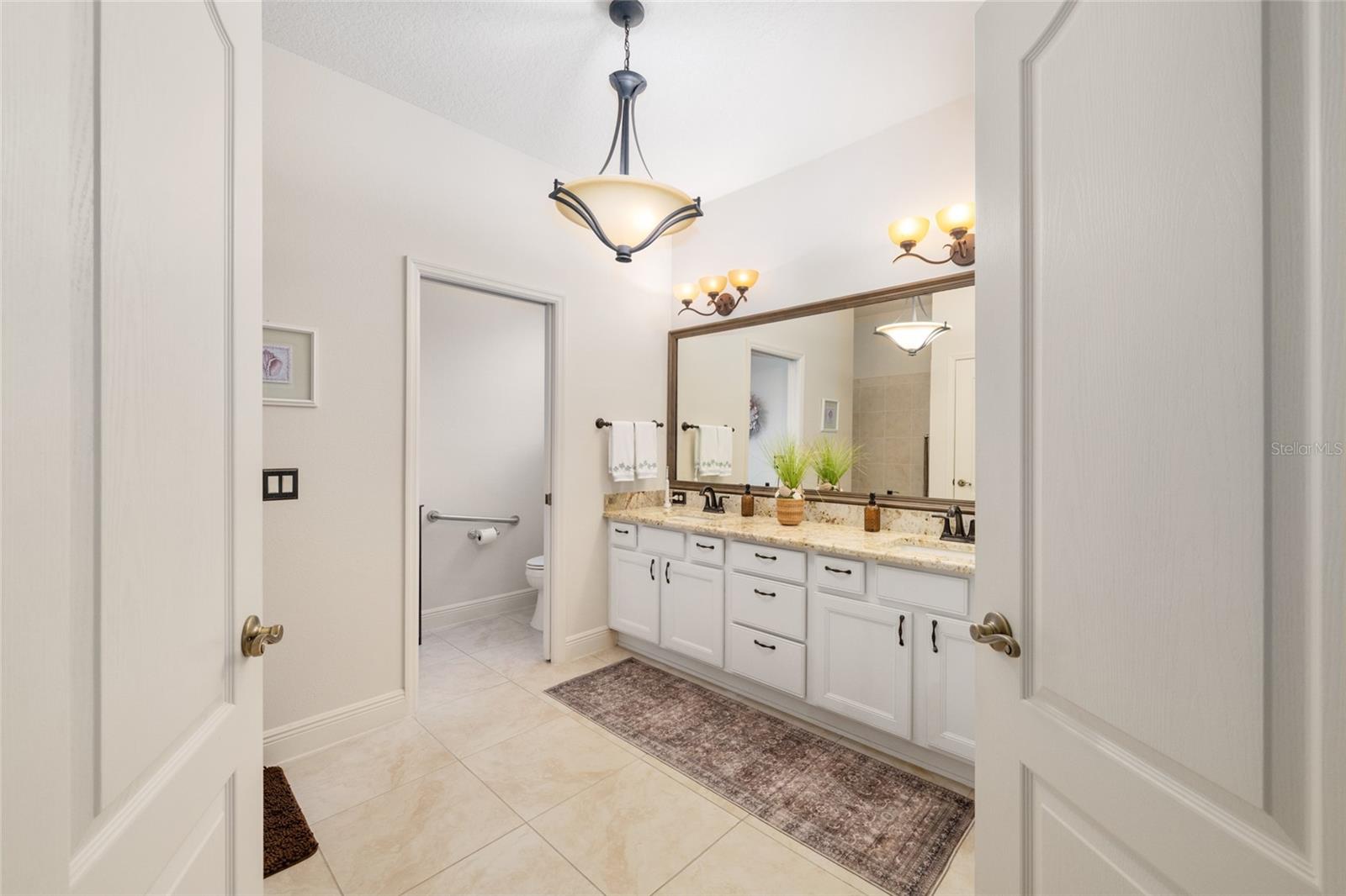 Image 19 of 34 For 879 Chapman Loop