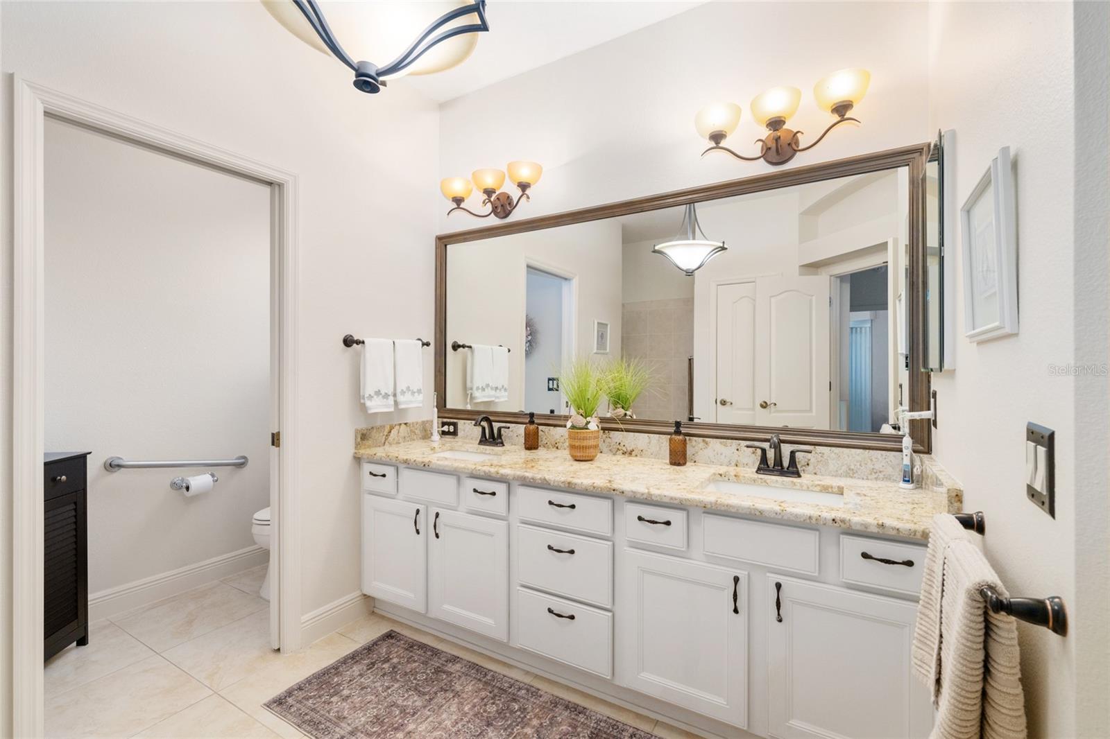 Image 20 of 34 For 879 Chapman Loop