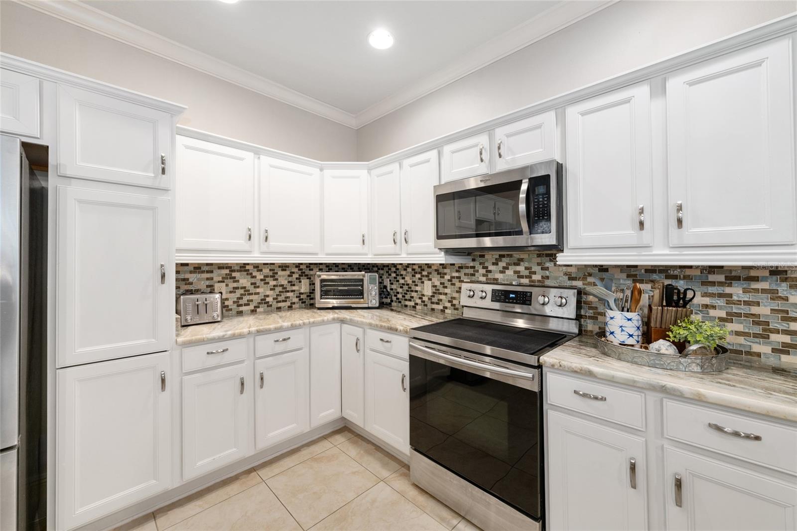 Image 7 of 34 For 879 Chapman Loop