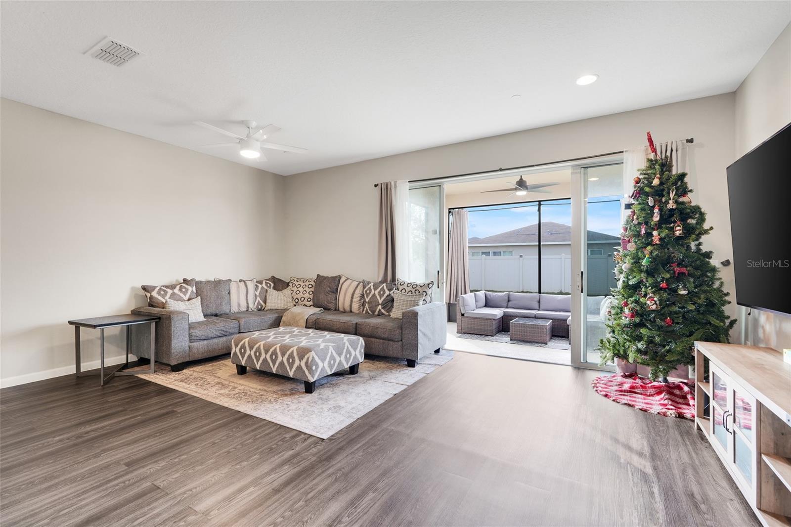 Image 10 of 36 For 2330 Wadeview Loop