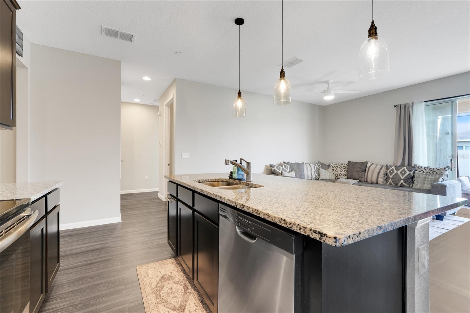 Image 13 of 36 For 2330 Wadeview Loop