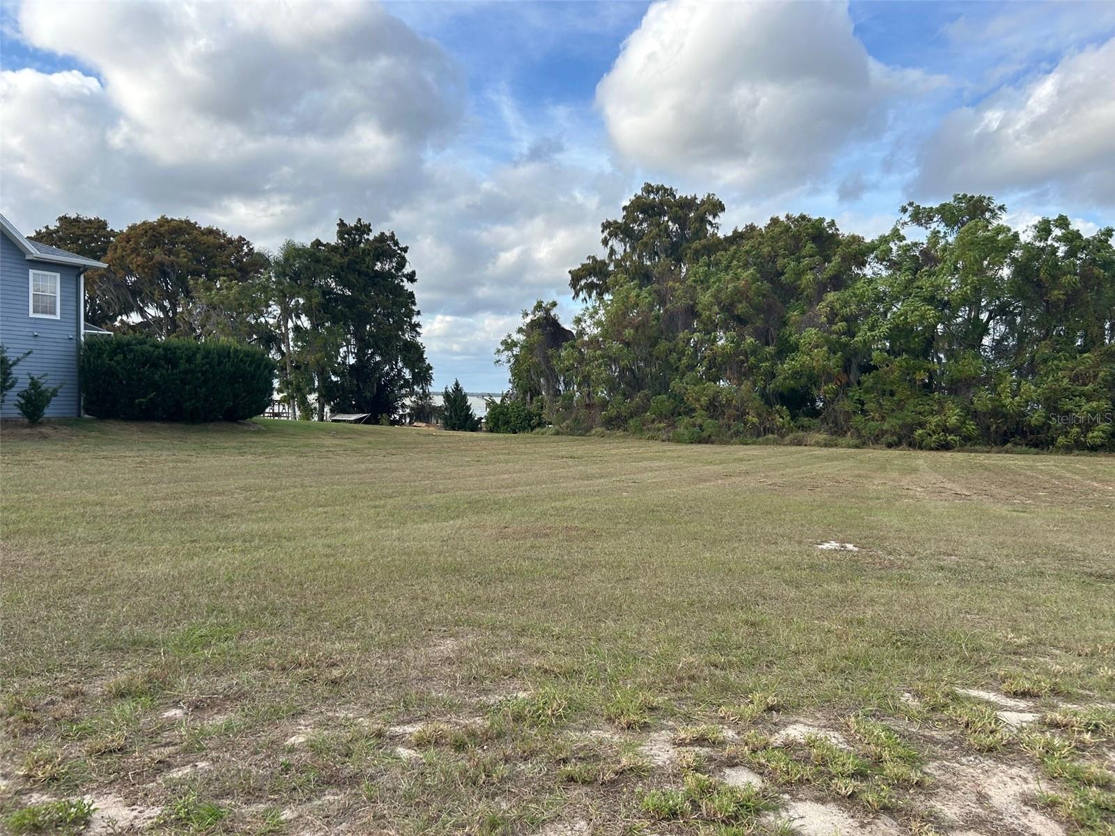 Image 7 of 13 For Waterview Drive