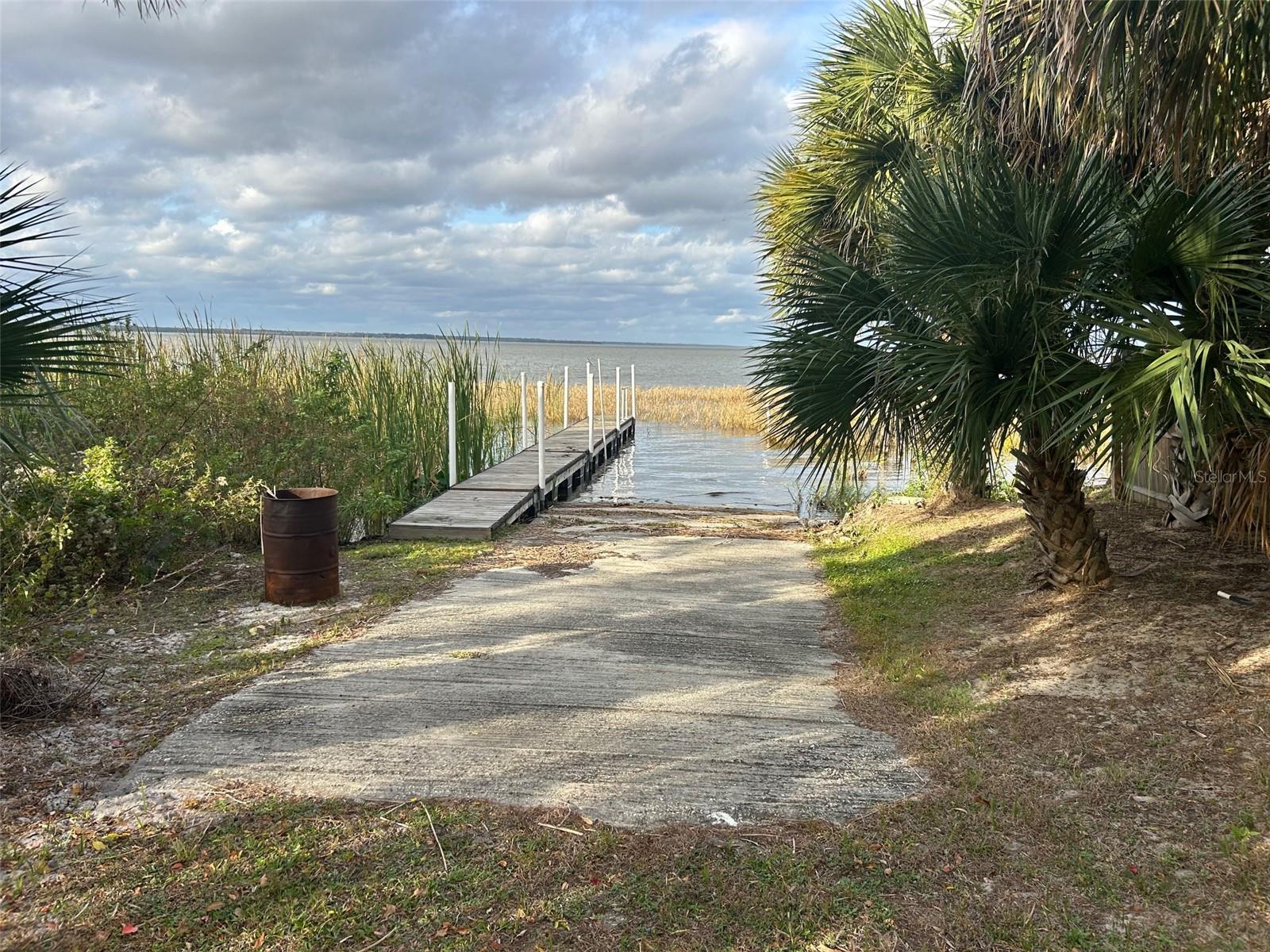 Image 10 of 13 For Waterview Drive