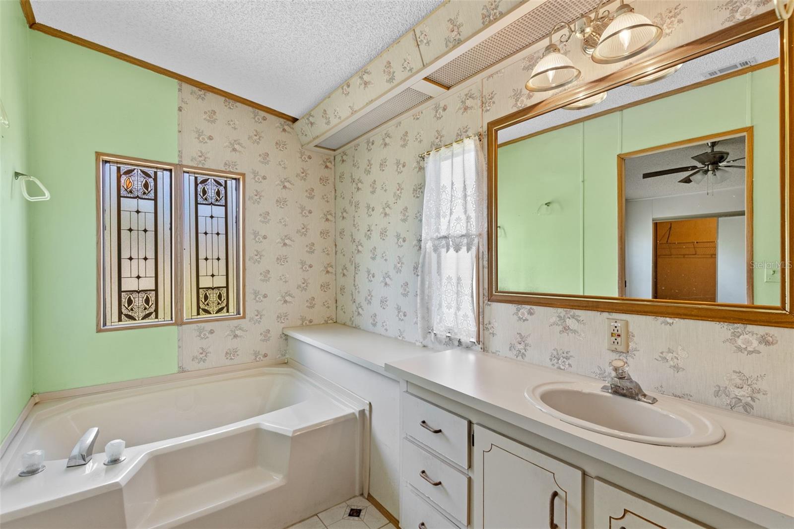 Image 15 of 50 For 3026 Myakka River Road