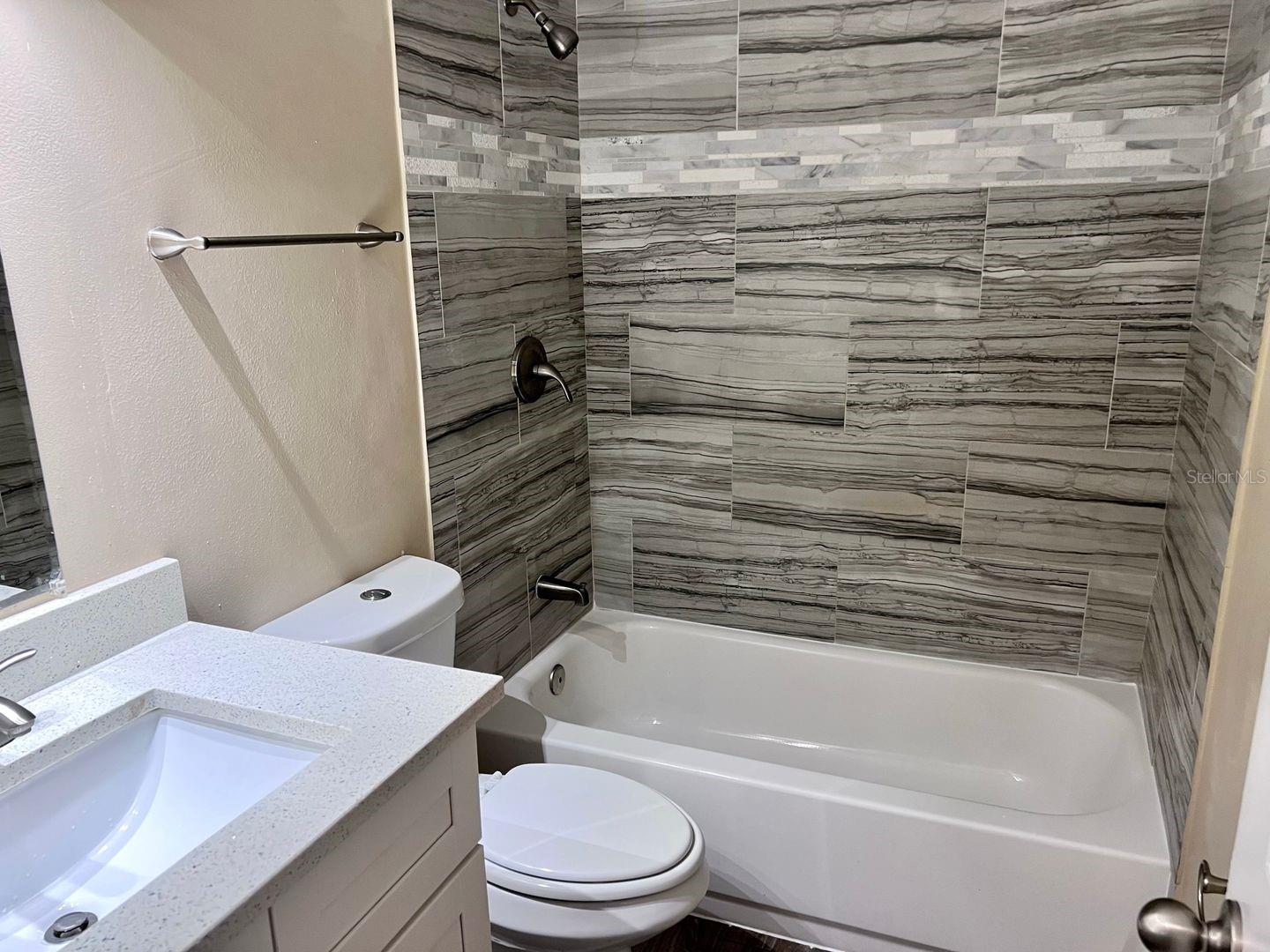 Image 11 of 12 For 162 Windtree Lane 204