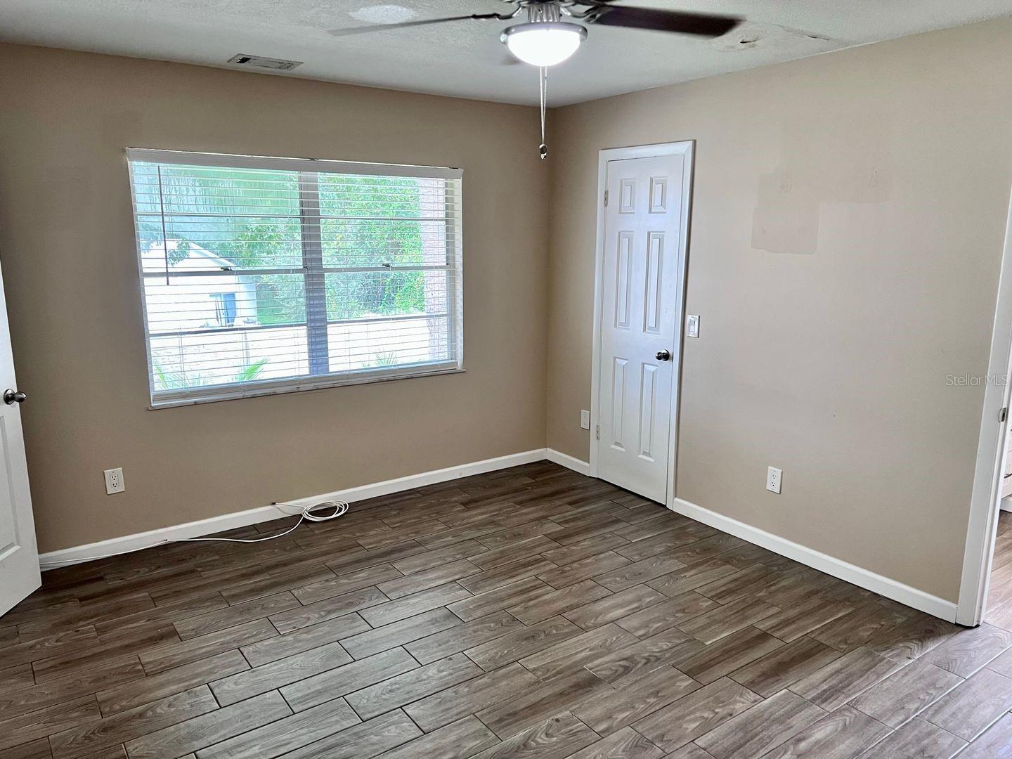 Image 5 of 12 For 162 Windtree Lane 204