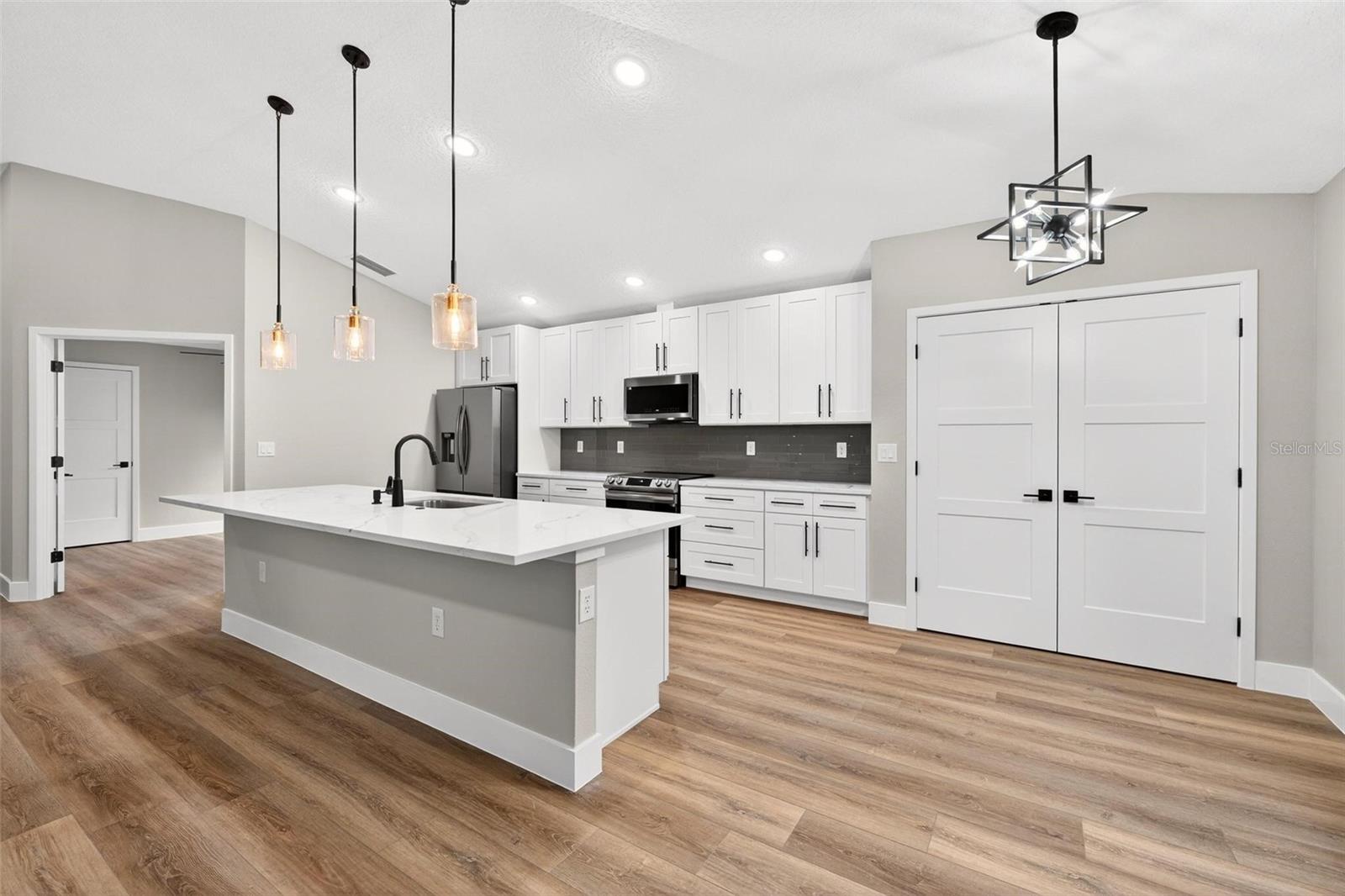 Image 21 of 74 For 225 Hillside Avenue