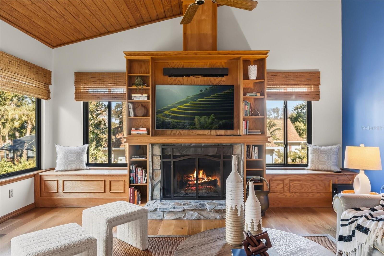 Image 13 of 58 For 15815 Acorn Circle