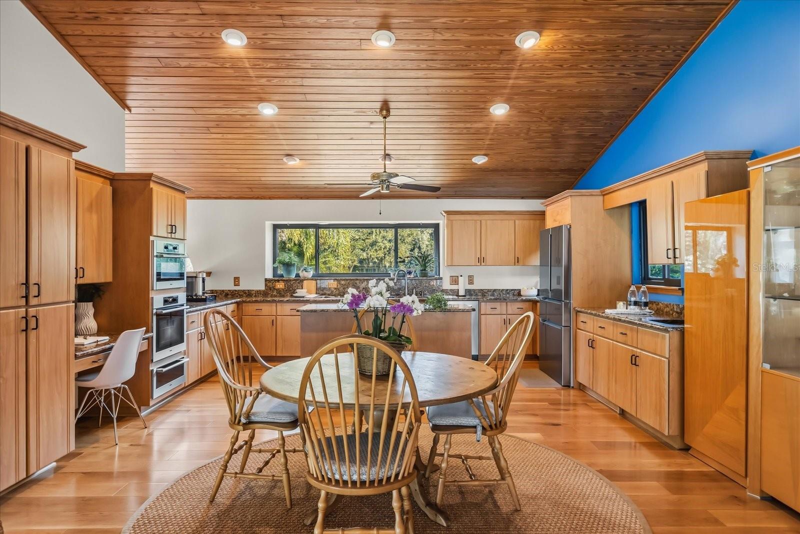 Image 14 of 58 For 15815 Acorn Circle