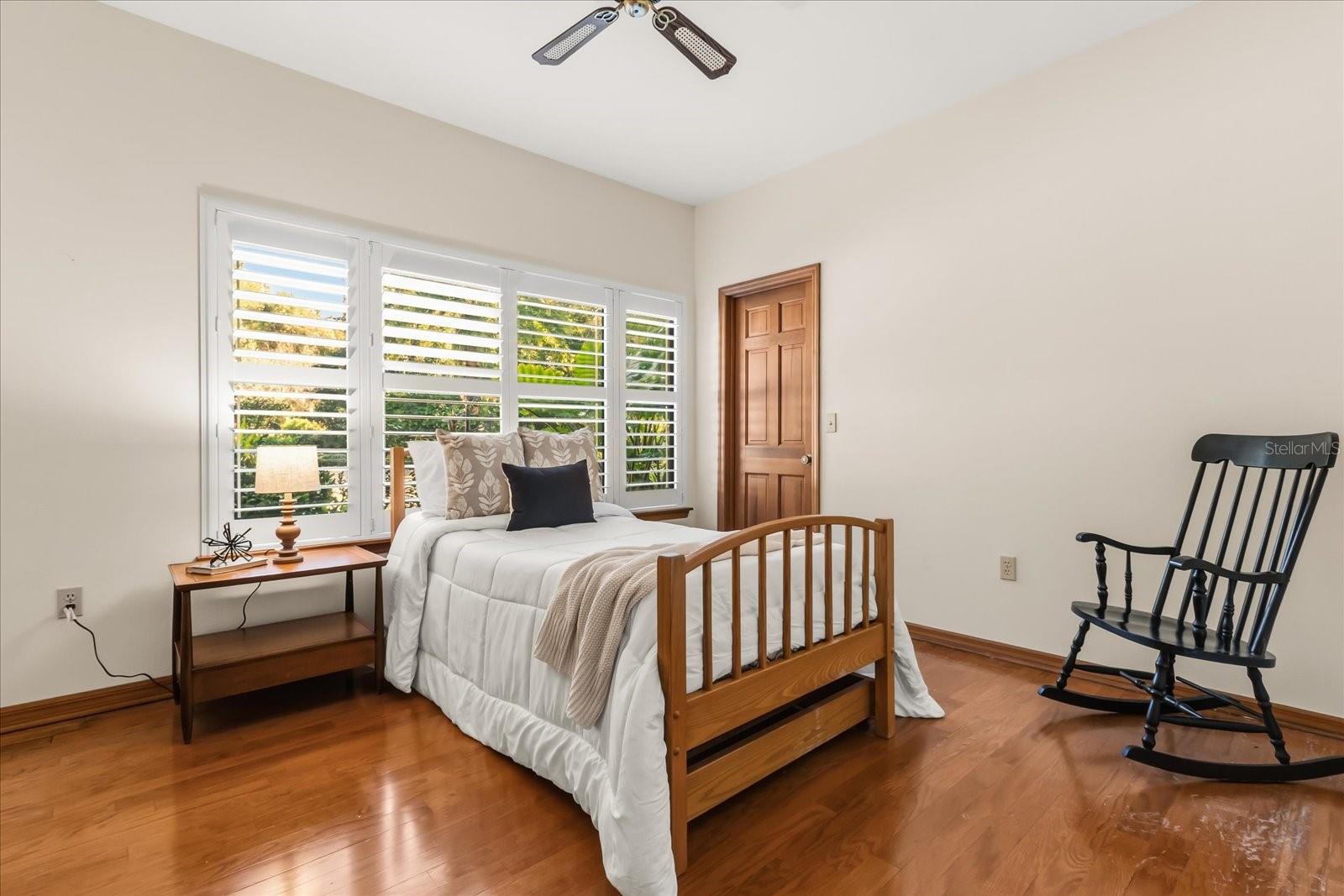 Image 28 of 58 For 15815 Acorn Circle