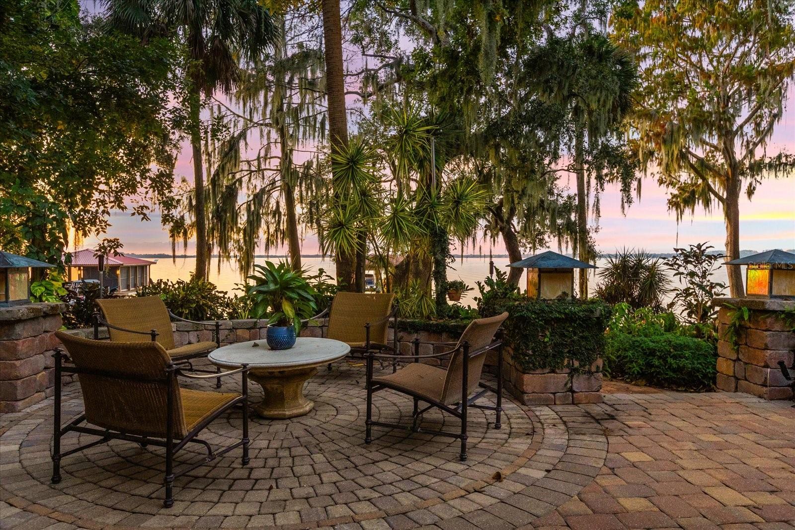 Image 4 of 58 For 15815 Acorn Circle