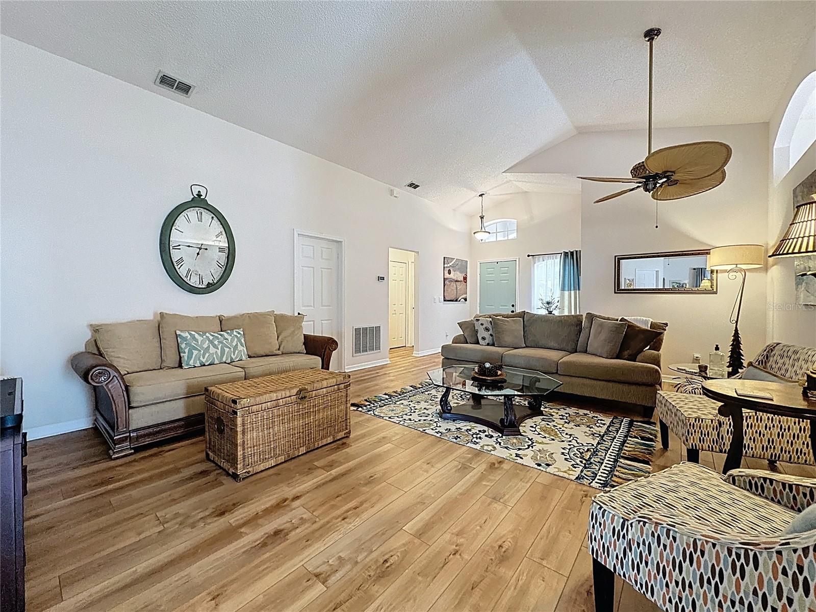 Image 12 of 80 For 3812 Doune Way