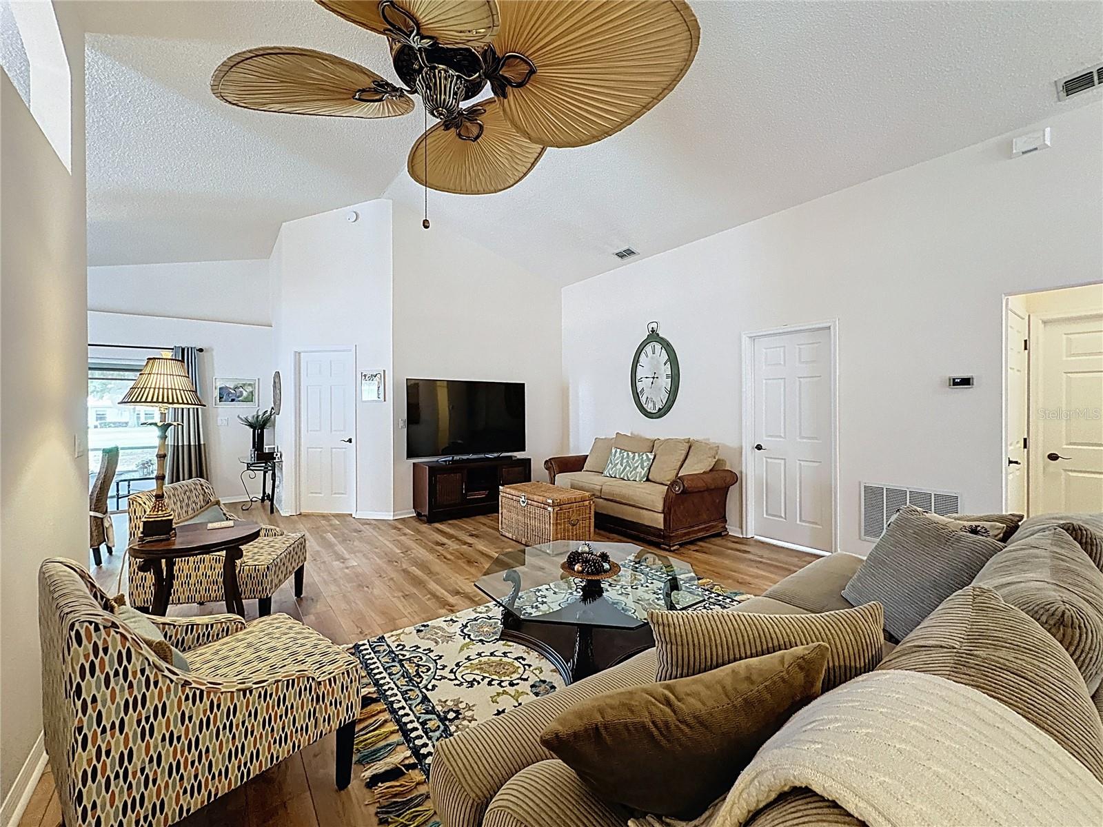 Image 13 of 80 For 3812 Doune Way