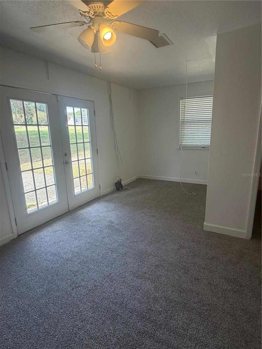 Image 15 of 24 For 15340 Mallory Lane