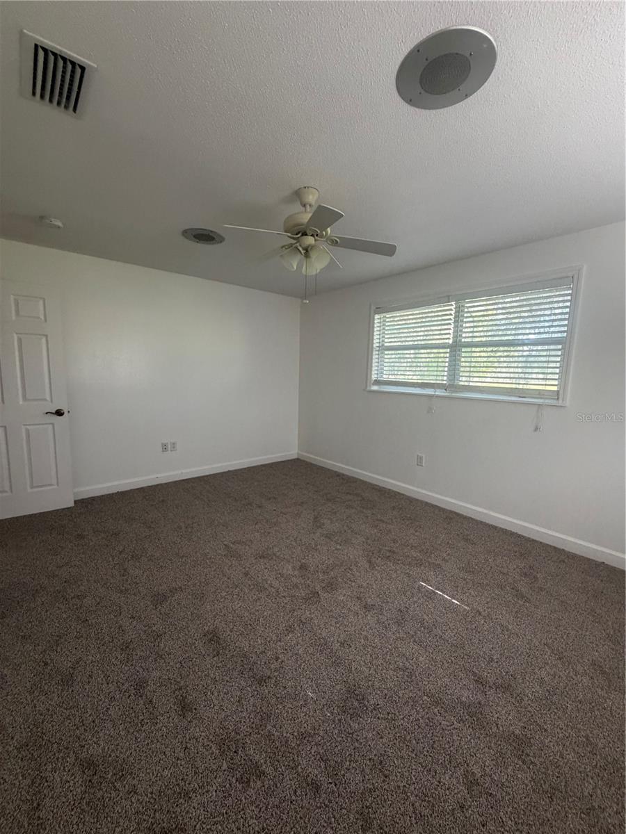 Image 19 of 24 For 15340 Mallory Lane