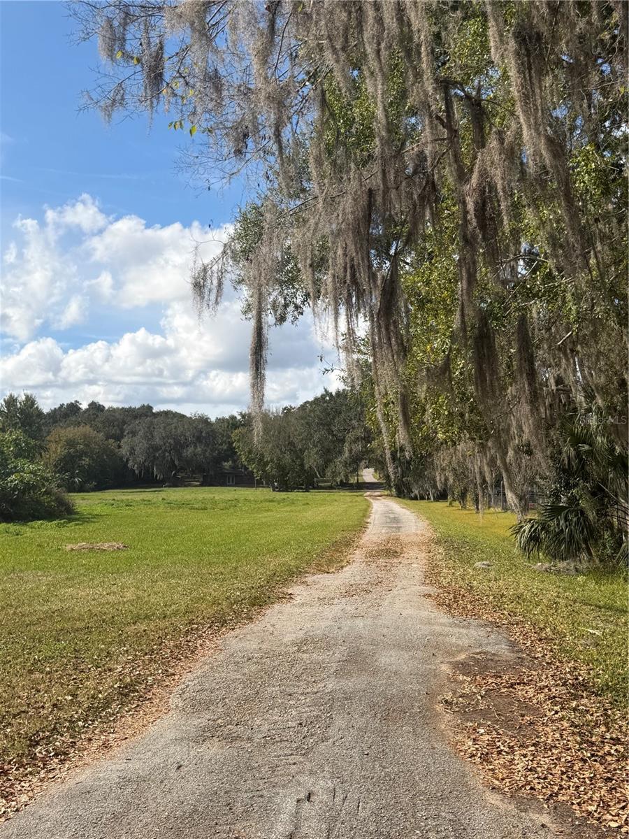 Image 4 of 24 For 15340 Mallory Lane