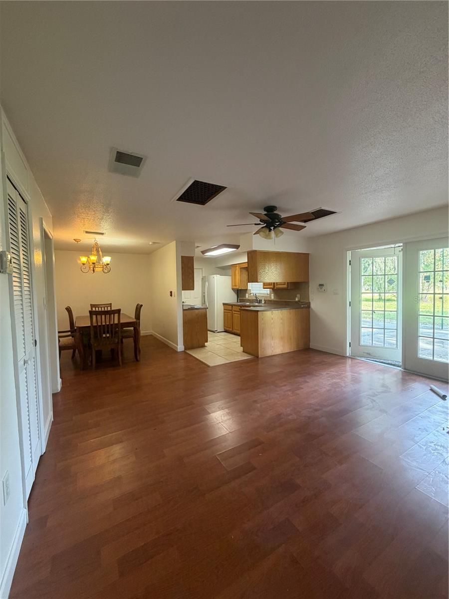 Image 6 of 24 For 15340 Mallory Lane