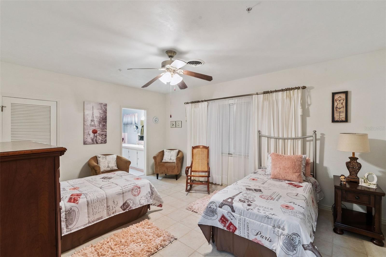 Image 18 of 40 For 27 Center Street