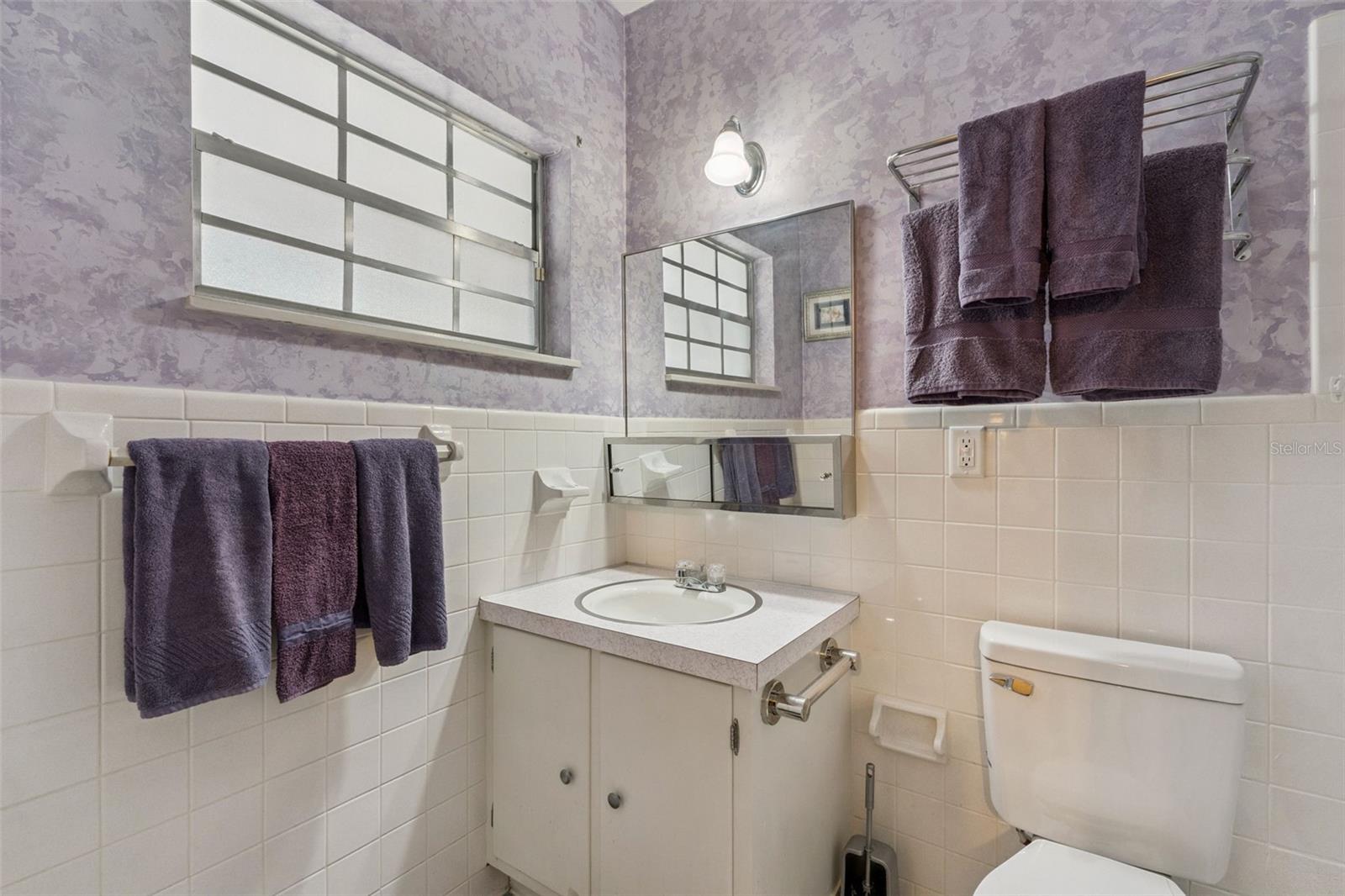 Image 26 of 40 For 27 Center Street