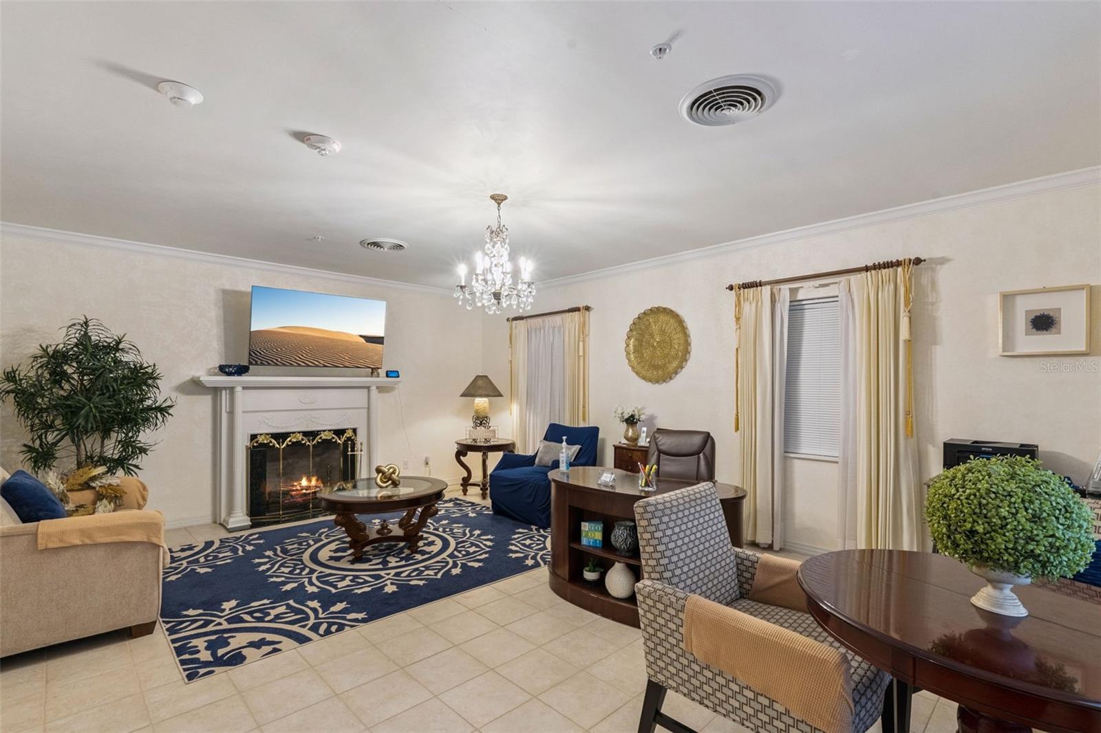 Image 3 of 40 For 27 Center Street