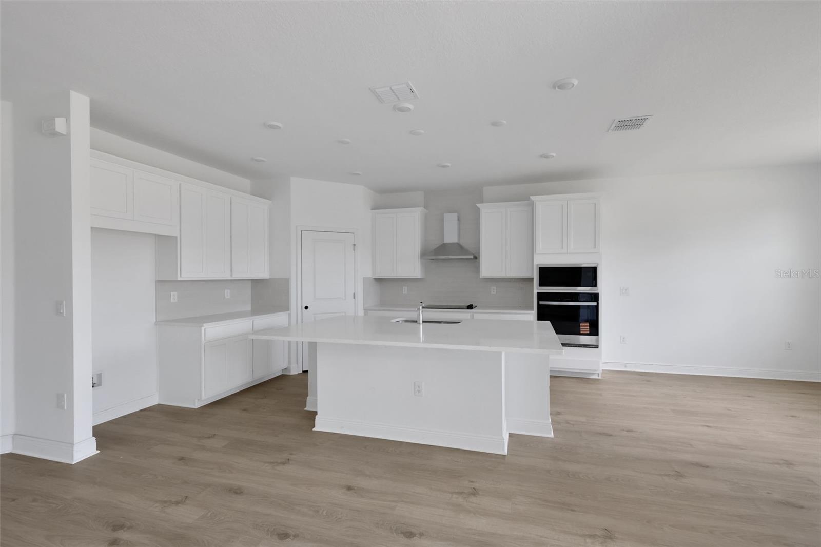 Image 7 of 30 For 13386 Peaceful Melody Drive