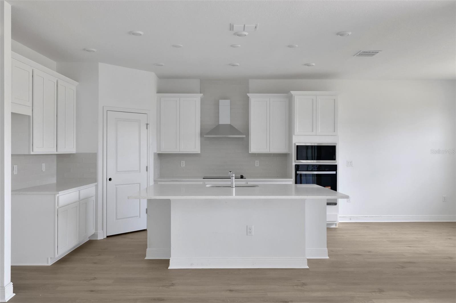 Image 8 of 30 For 13386 Peaceful Melody Drive