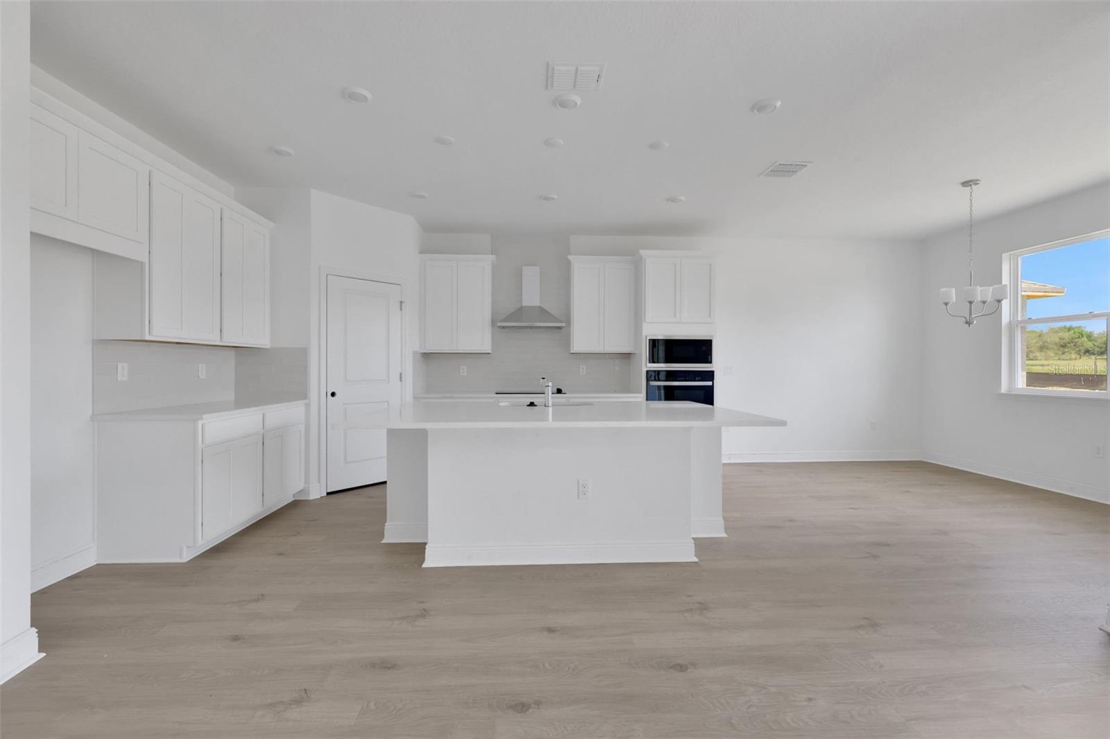 Image 9 of 30 For 13386 Peaceful Melody Drive