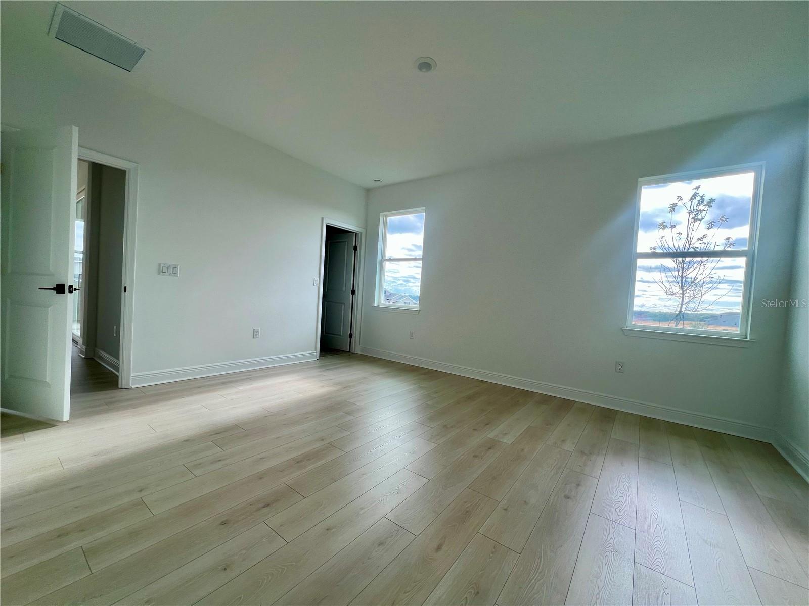 Image 17 of 19 For 2099 Maverick Drive