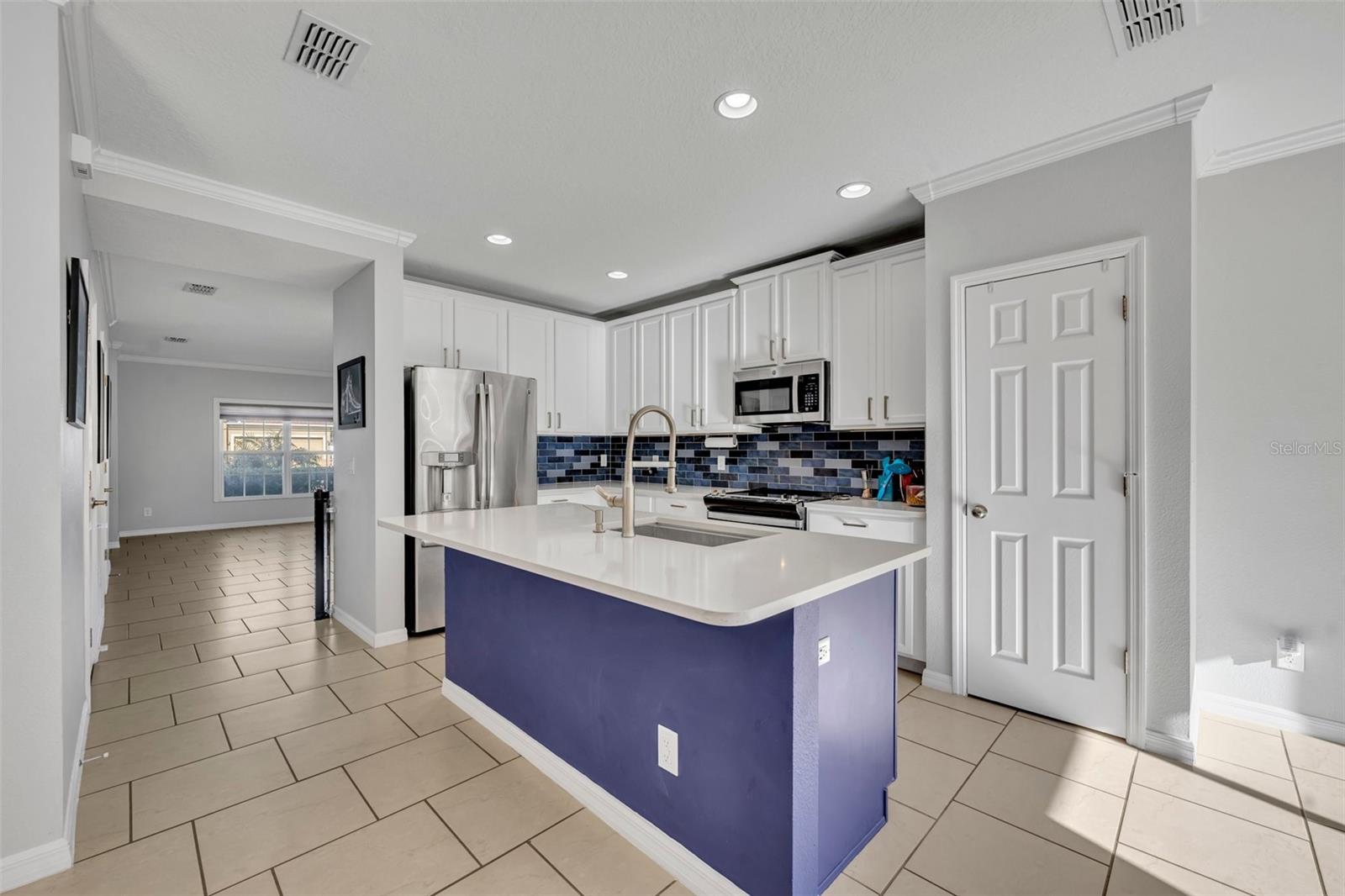 Image 13 of 53 For 10219 Lenox Street