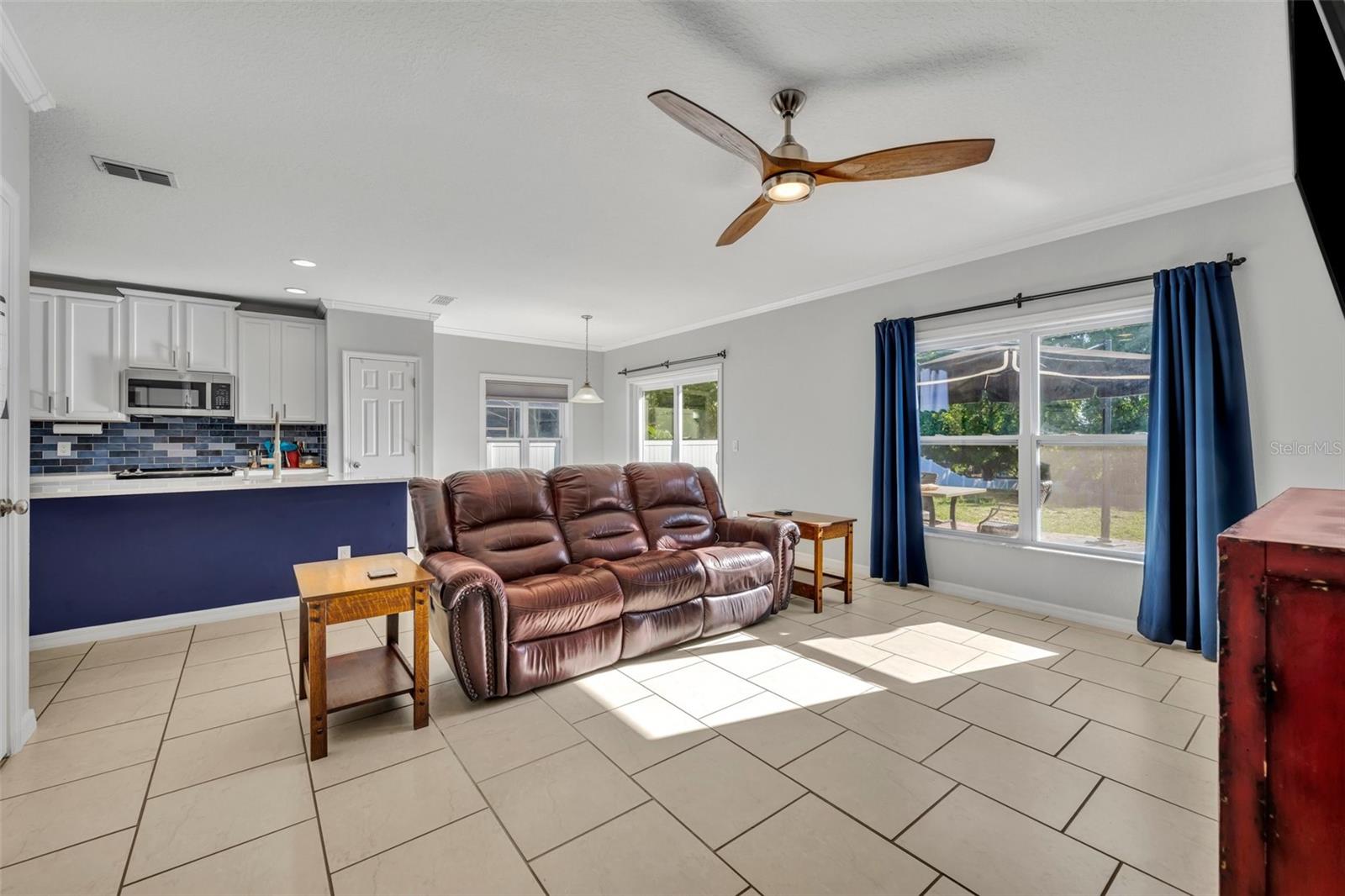 Image 23 of 53 For 10219 Lenox Street