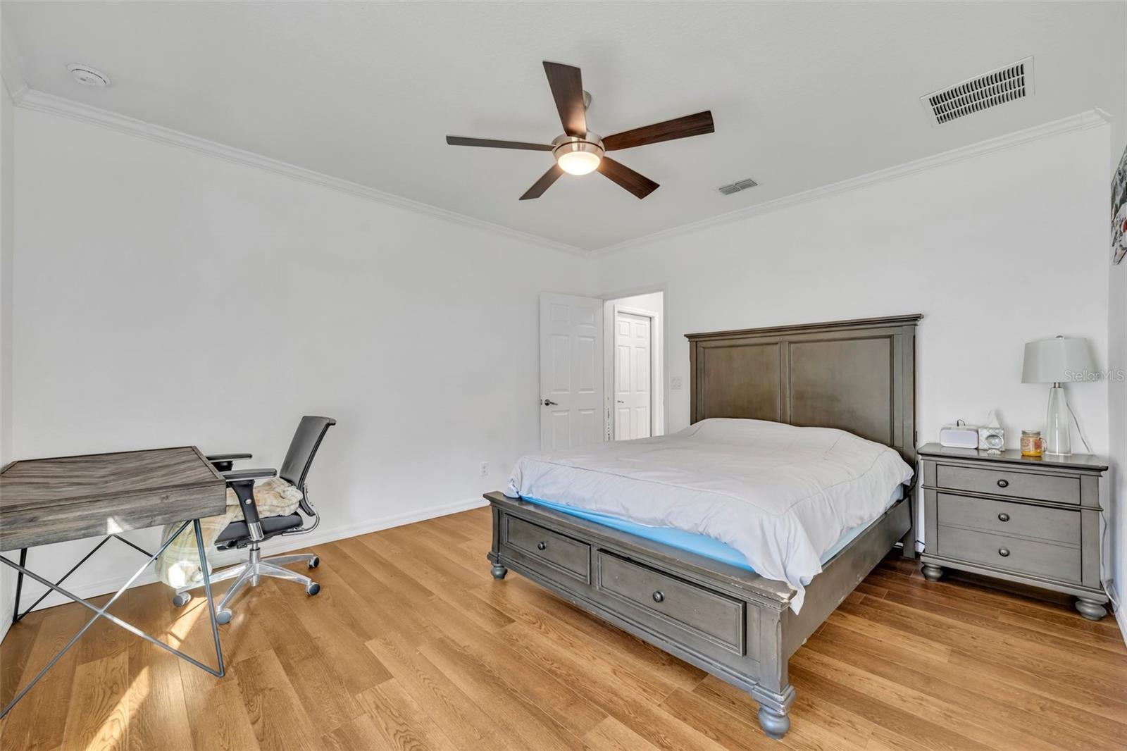 Image 26 of 53 For 10219 Lenox Street