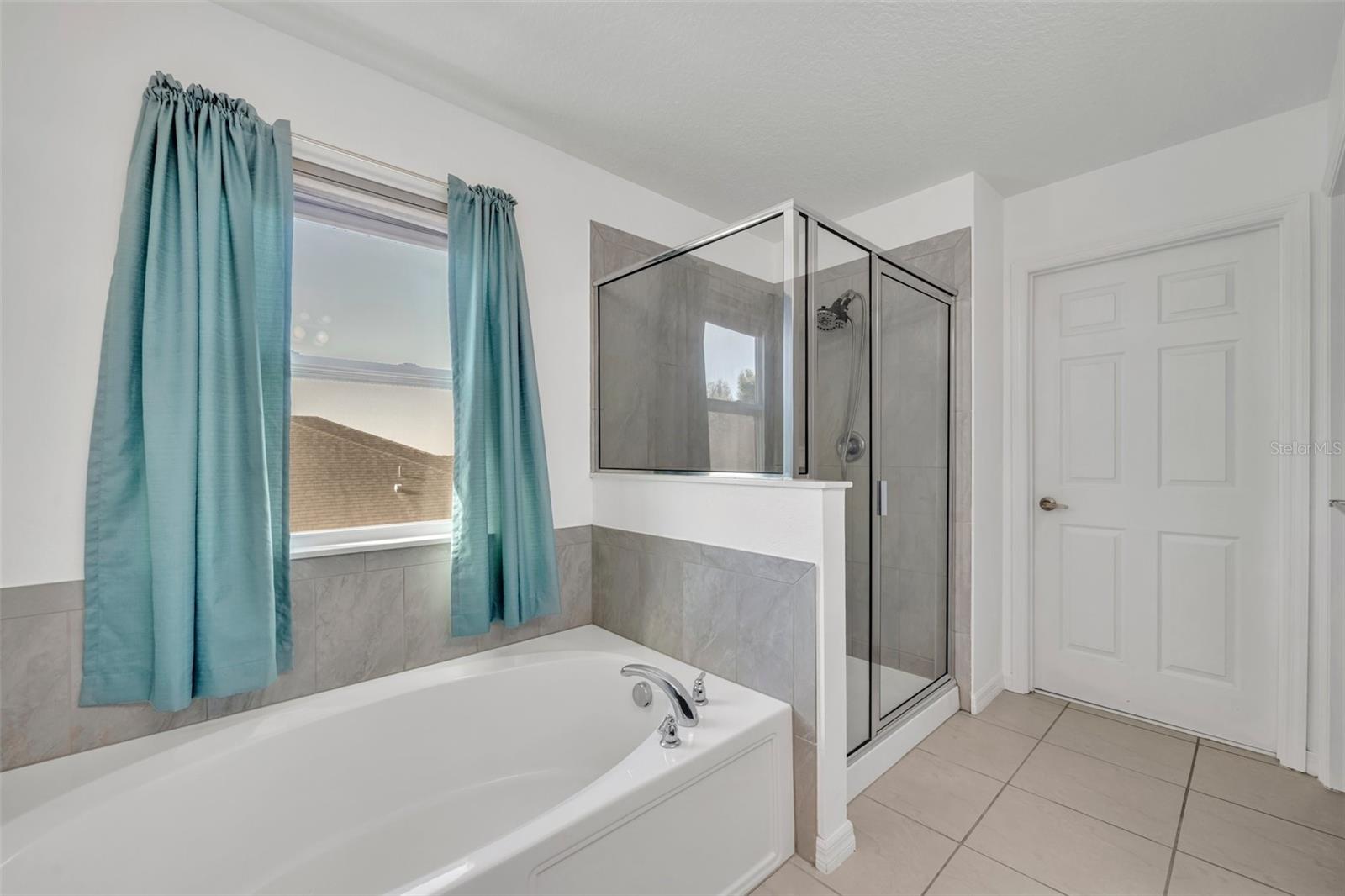 Image 33 of 53 For 10219 Lenox Street